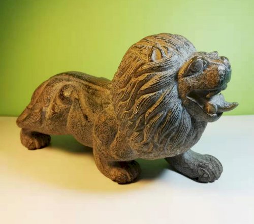 唐代 大玉獅 (高11.88cm_ 長22.22cm)