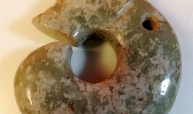 A015. 紅山文化 玉龍玦(3)