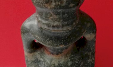 A021. 新石器時代晚期玉人