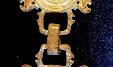 E30. 戰國紅黃玉玉連環（轆轤環）