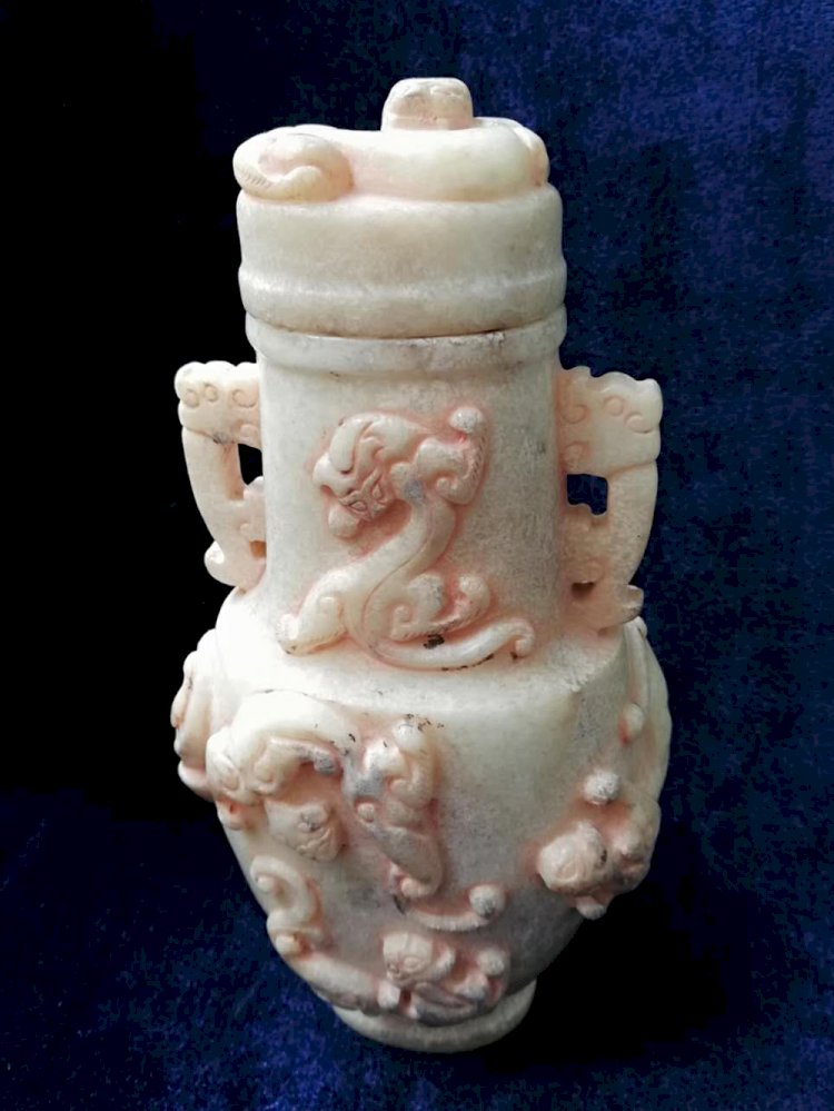 G020  A White Jade Bottle with Cover and Caved with Nine Dragons