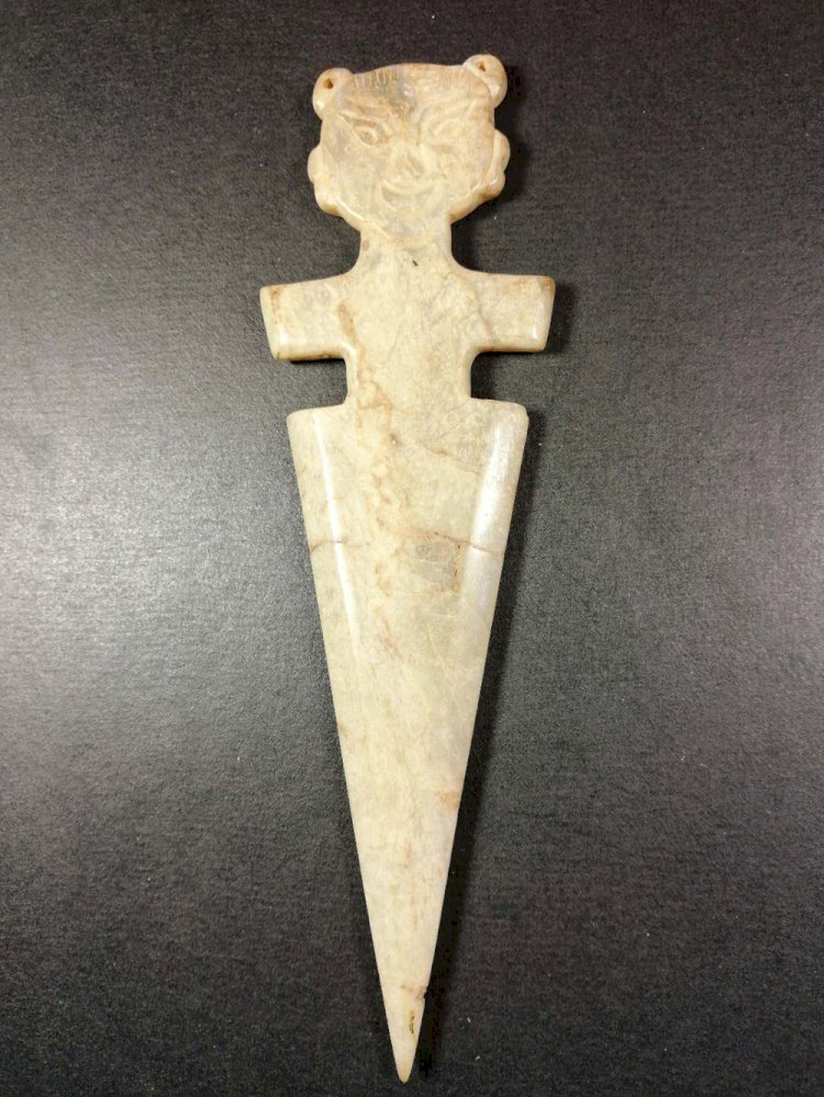 G024 Human Head Dagger Shaped Jade