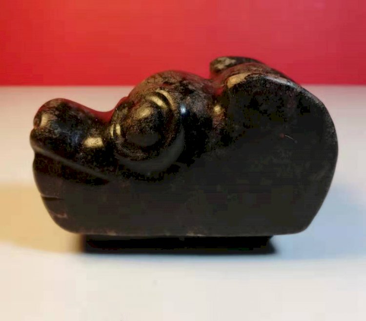 G040 Black Jade Dog Head