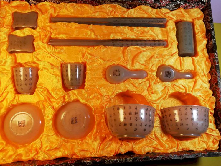 Q003. Whole Set of Mengzier Jade Food Utensils