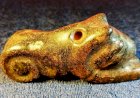 C013.商代玉臥獸佩