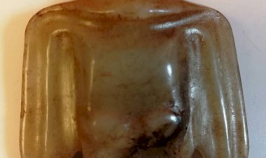 A023 Archaic Jade Owl (Hongshan Culture)