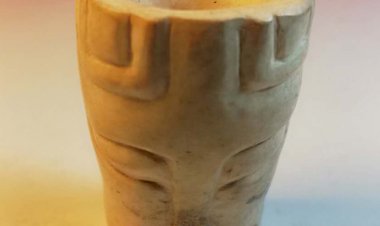 A030 新石器時代 玉人首