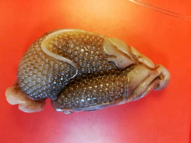 I011. Plum Blossom Jade Carving of Fairy Fruit