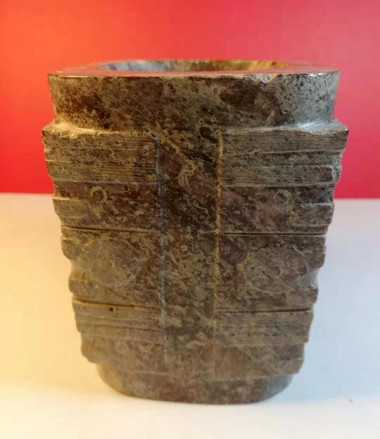 A031 Liangzhu Culture Animal-faced Jade Cong