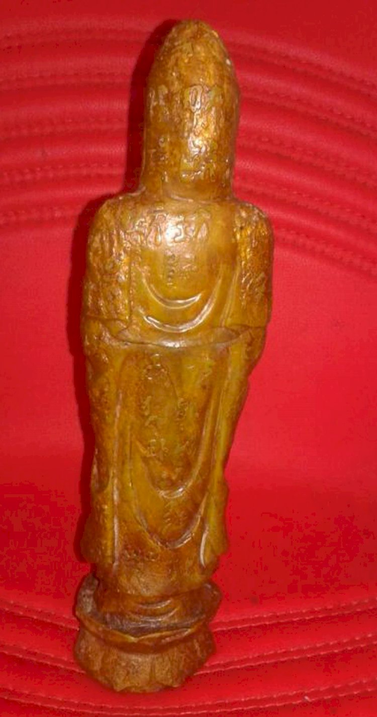 E22. Eastern Zhou ancient jade Guanyin