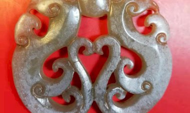 G030 Double Phoenix Arched Sculpted Jade Pendent