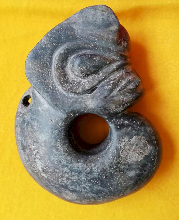 A011.Archaic Jade Beast with Opening, Que (1)